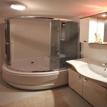 מלון Ucem Golden Sea אלטינולוק