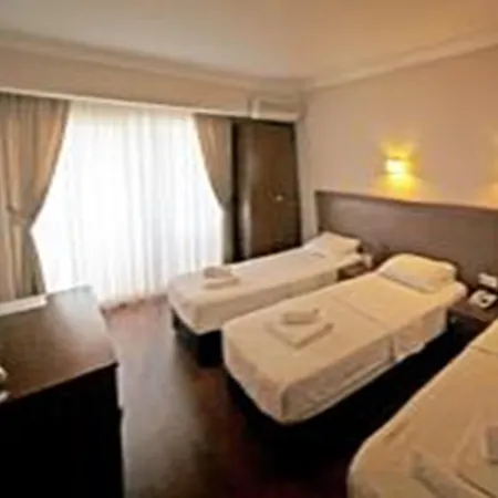 מלון Ucem Golden Sea