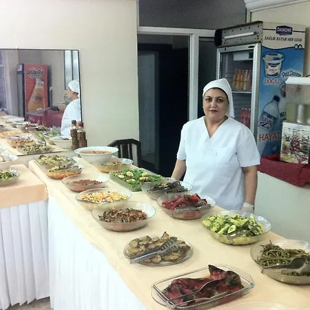 מלון Ucem Golden Sea 2*