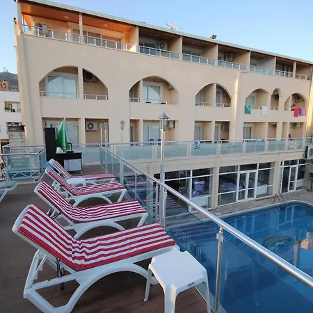 Hotel Ucem Golden Sea 2*