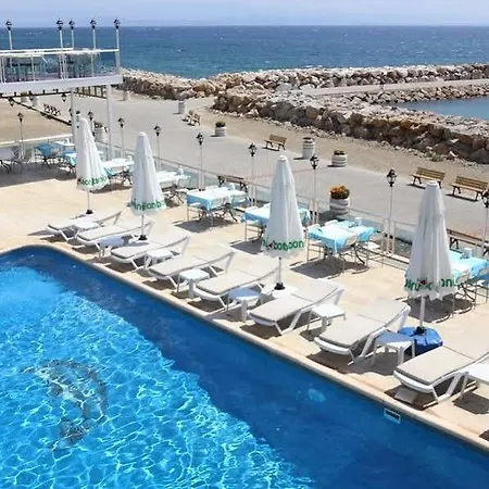 Ucem Golden Sea Hotel